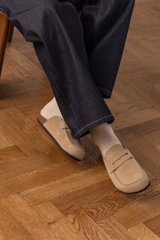 Manfield - Heren - Beige suède clogs - Maat 42