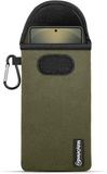 MobyDefend Hoesje - Geschikt voor Samsung Galaxy S25 Ultra - Neopreen Pouch Met Karabijnhaak - Insteek - Riemlus - Groen