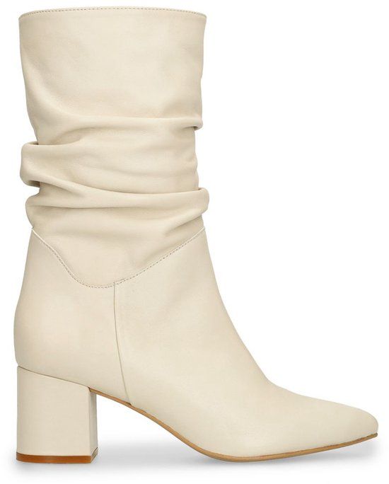Manfield - Dames - Witte leren enkellaarsjes met hak - Maat 39