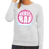 Bellatio Decorations Foute kersttrui kerstbal roze op grijze sweater voor dames - kersttruien M