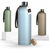 LARS NYSØM Blæst Ultralichte tritan-waterfles 1500ml - BPA-vrij, lekvrij, geschikt voor koolzuurhoudende dranken - Inclusief 2 deksels (Sky Blue)