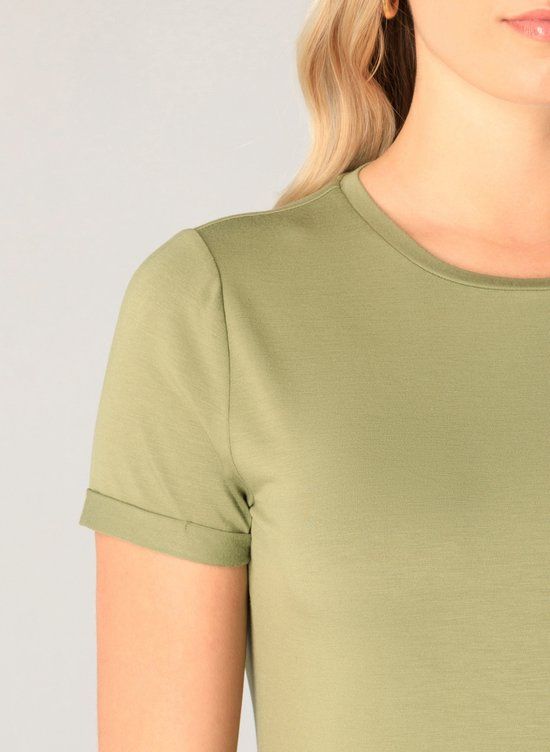 BASE LEVEL Yalba T-Shirt - Groen - Maat 40